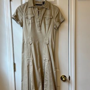 Preppy khaki dress with zipper :)